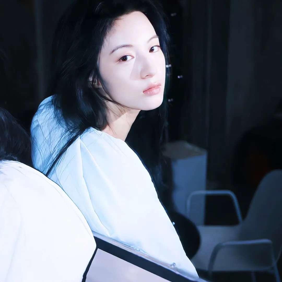 神圣性女